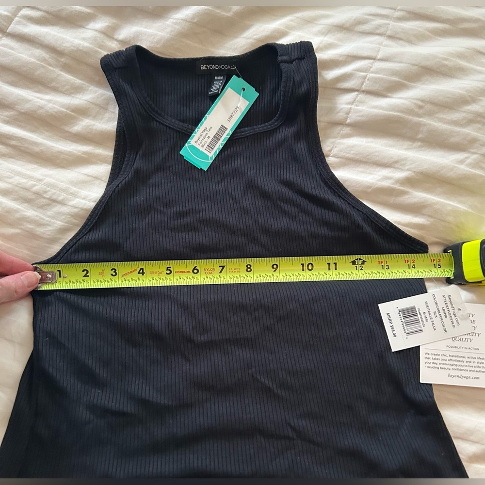NWT ❤️BEYOND YOGA, ELEVATED ACTIVEWEAR❤️ Formation Black Tank Top - Picture 9 of 16